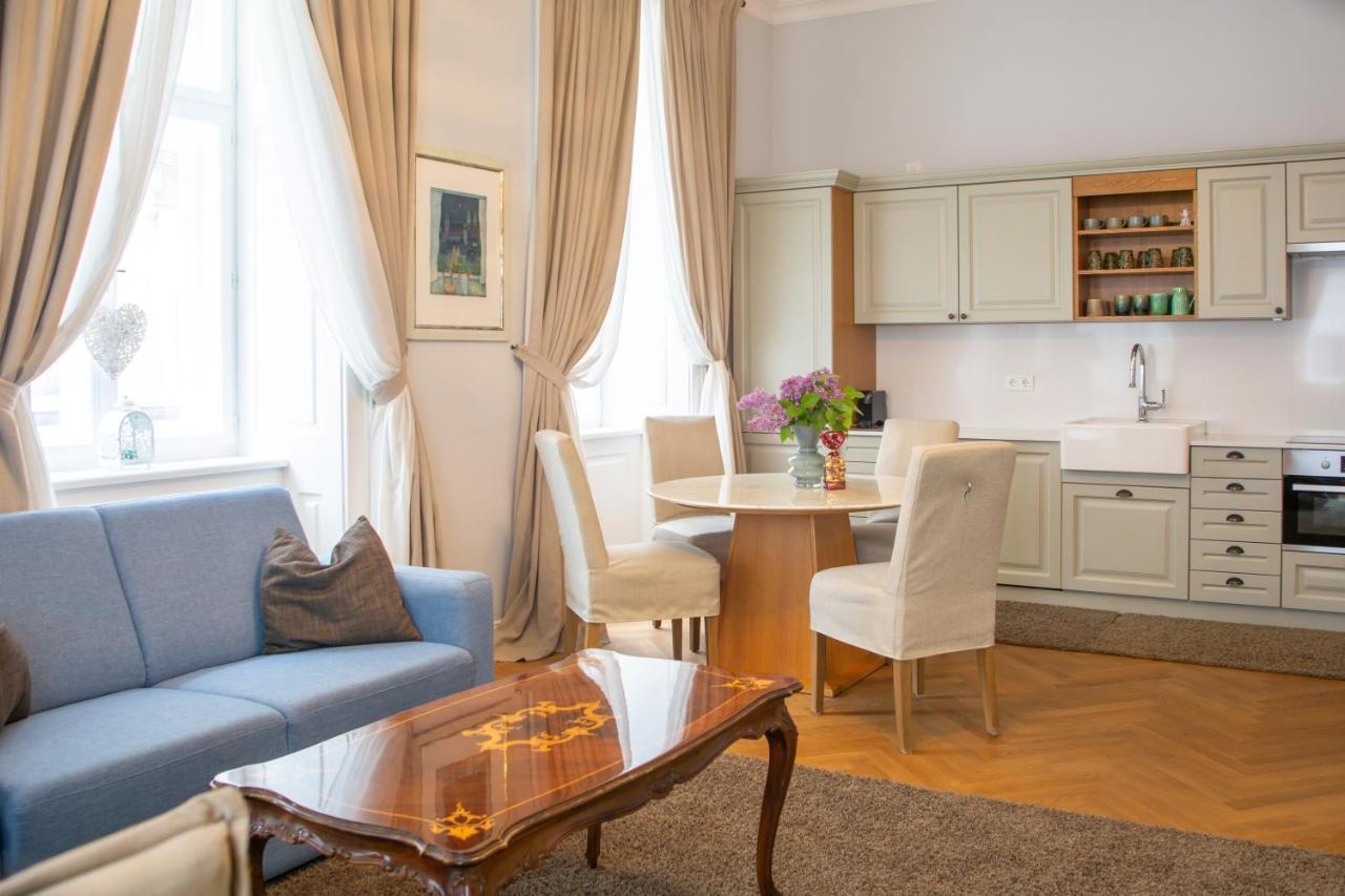 Stilvolles Apartment In Zentraler Lage Wien Exteriör bild